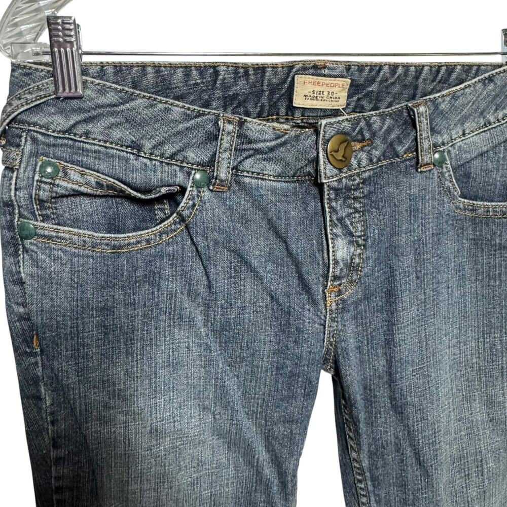Free People Low Rise Bootcut Jeans Medium Wash 30 - Picture 2 of 4